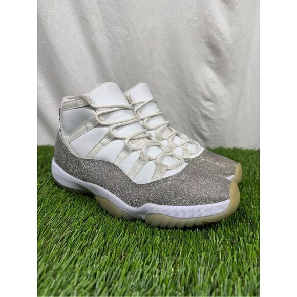 Size 11 women’s - Nike Air Jordan 11 Retro White Metallic Silver Glitter Sneake - Picture 1 of 9